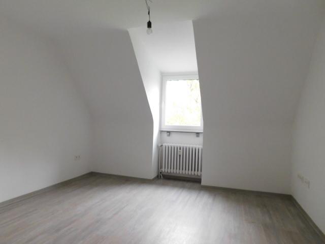 Gemütliche DG-Wohnung in Stadtnähe! - Foto 5
