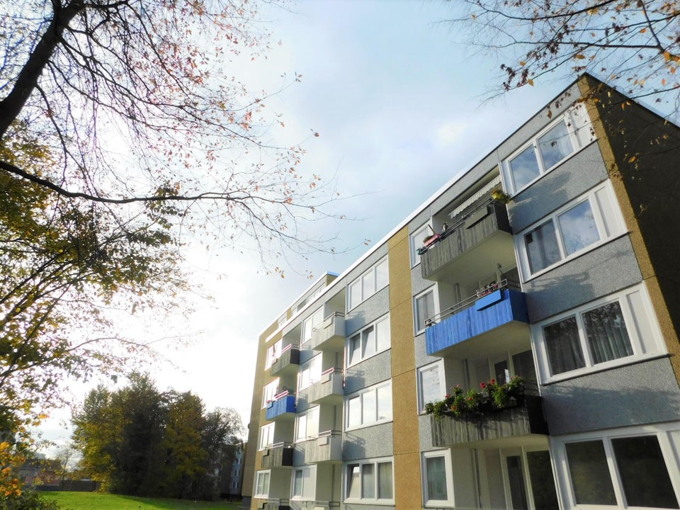 schöne 1-Zimmer-Wohnung mit Wand und Bodenbelag - Photo 4