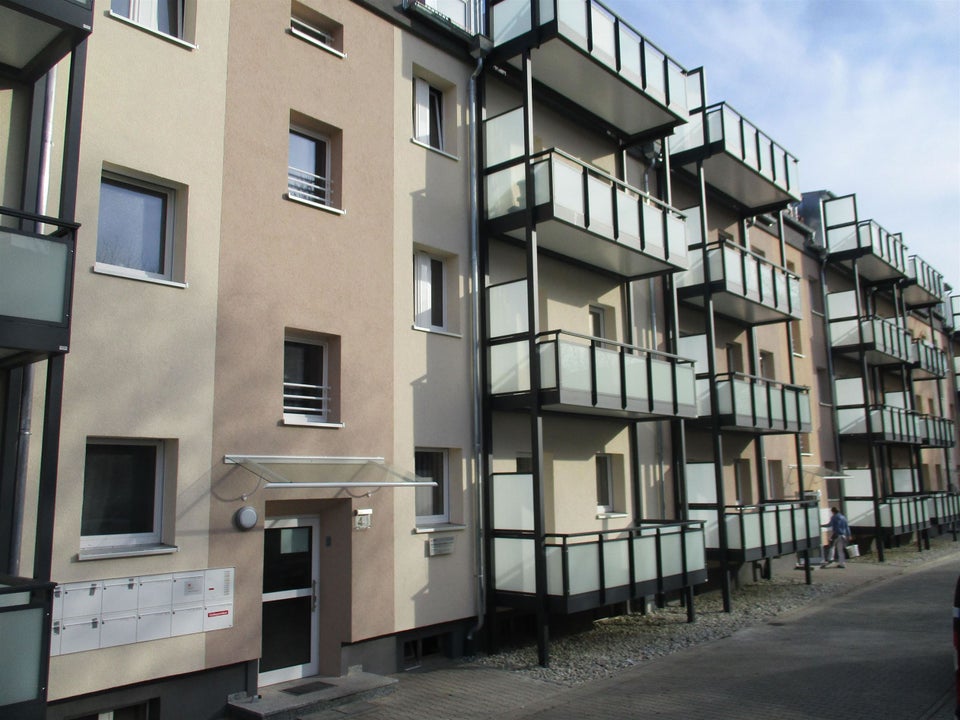 Die gefällt mir! Renovierte 2,5-Zimmer-Wohnung mit Balkon! - Foto 2