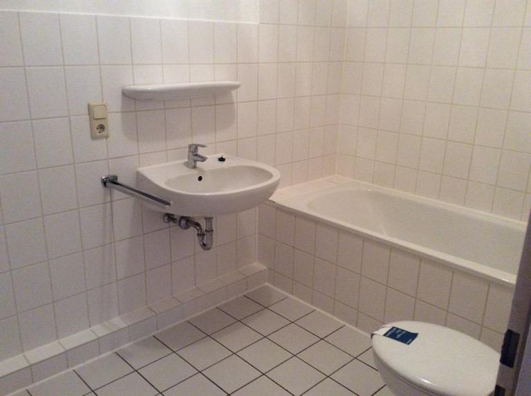 Gepflegte 2,5-Zimmer-Wohnung mit Terrasse - Photo 2