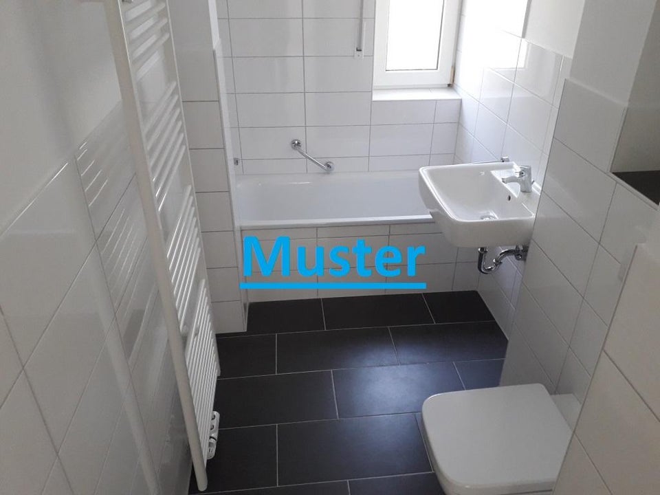 Schöne Wohnung in Dormagen, modernisiertes Wohnhaus, mit Balkon - Photo 2