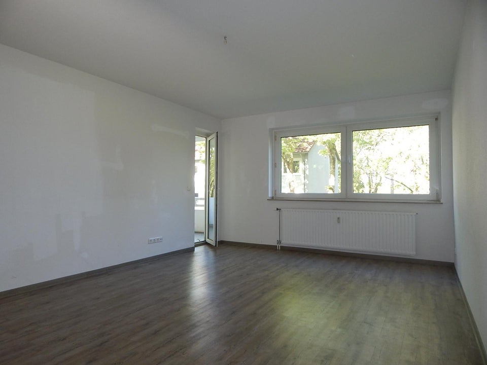 Schöne 3-Zimmer-Wohnung mit großem Balkon! - Foto 1
