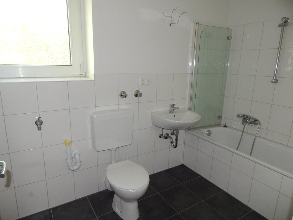 Schöne 3-Zimmer-Wohnung mit großem Balkon! - Foto 3