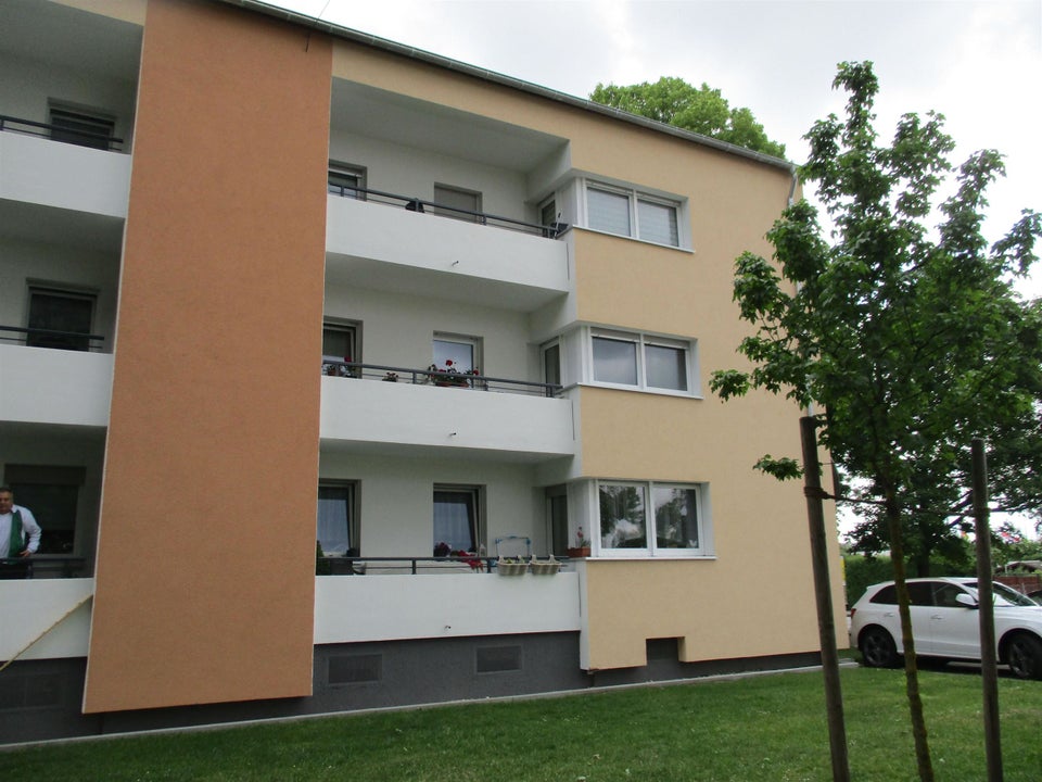 Ruhig, bezugsfertig & großzügig: Attraktive 4-Zimmer-Wohnung mit Balkon für Ihre Familie - Foto 5