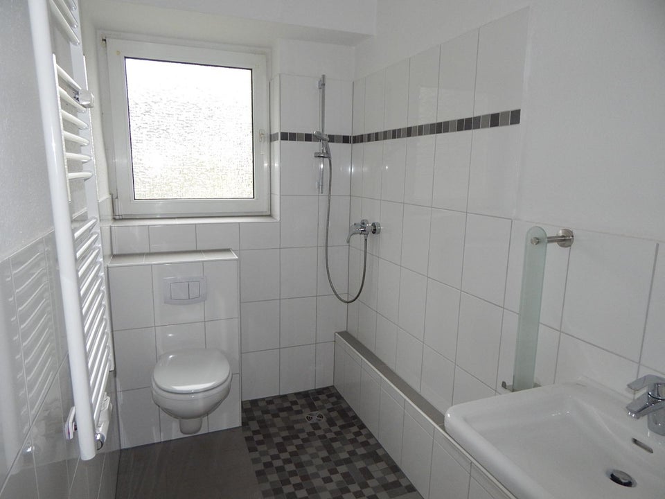 So macht wohnen Spaß: Schöne 3-Raum-Wohnung in ruhiger Lage - Photo 2
