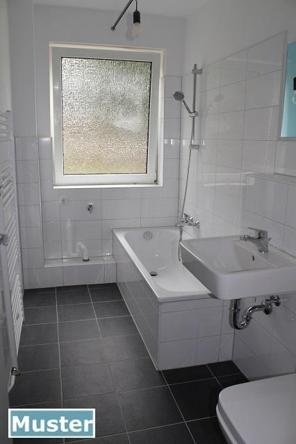 Sofort einziehen - frisch modernisierte 2,5-Zimmer-Wohnung - Photo 3