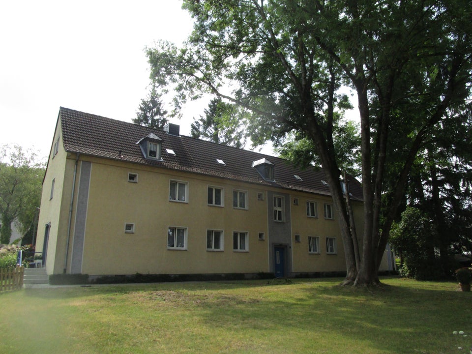 AC-West: Sehr schöne 2-Zi.-Whg. in bester Lage (Hörn), ruhig im Grünen, Nähe RWTH u. Klinikum - Photo 2