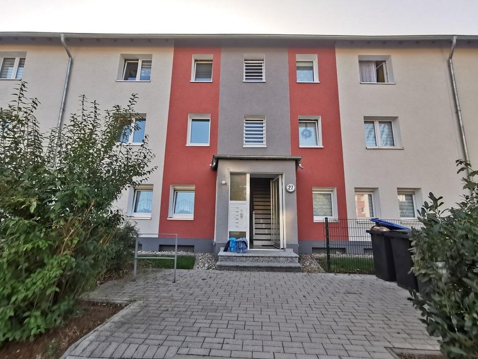 2 Zimmerwohnung mit Balkon in einem energetisch sanierten Mietshaus. - Photo 2