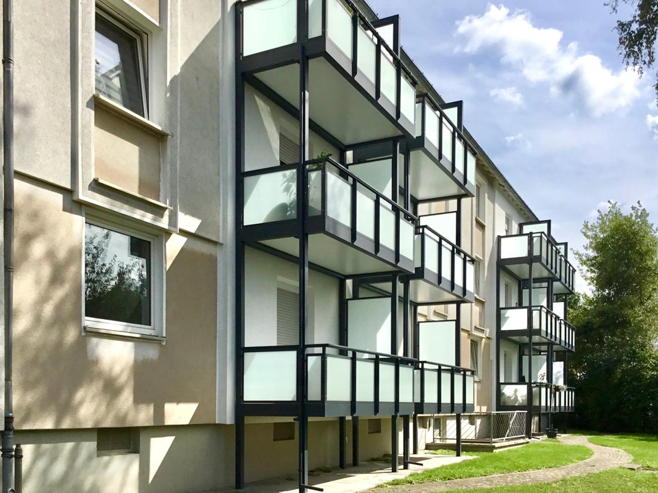 Zentral gelegene 3-Zimmer-Wohnung mit Tageslichtbad und Balkon - Photo 4