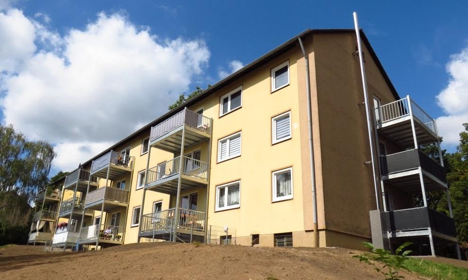 Schön aufgeteilte 2 Zimmer, mit Süd/ West- Balkon und Wannenbad - Foto 1