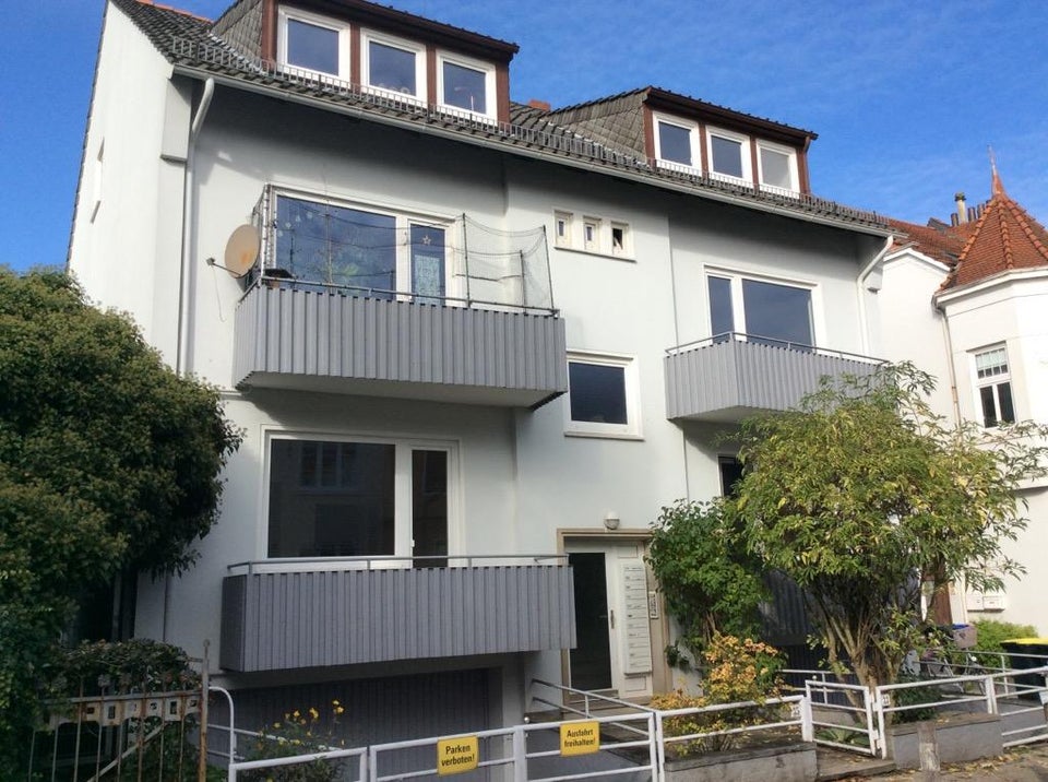 Super Lage: Schöne 1-Zimmer-Single-Wohnung mit Balkon - Photo 2
