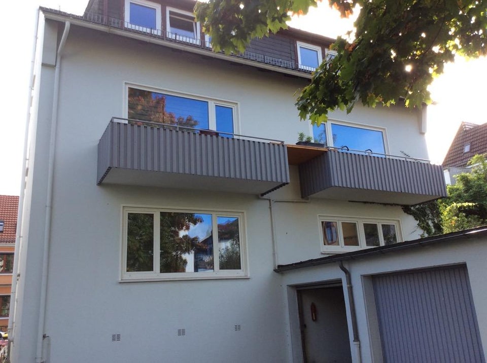 Super Lage: Schöne 1-Zimmer-Single-Wohnung mit Balkon - Photo 3