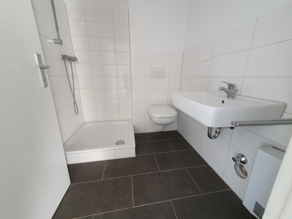 Schicke 2-Zimmer-Wohnung in modernem Wohnhaus - Photo 1