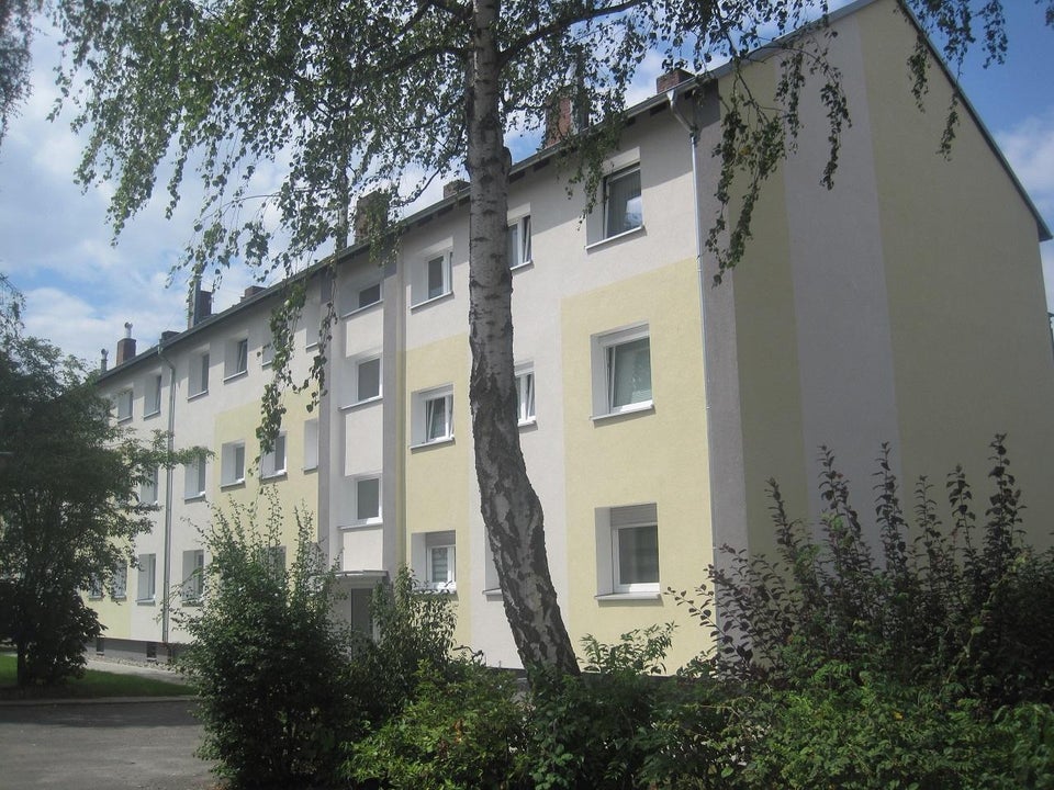 Perfekt! Hier zieh' ich ein! Renovierte 4-Zimmer-Wohnung in Stadtrandlage! - Foto 2