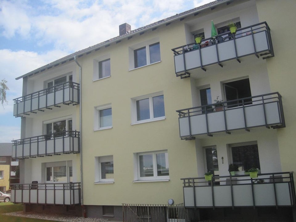 Perfekt! Hier zieh' ich ein! Renovierte 4-Zimmer-Wohnung in Stadtrandlage! - Foto 2