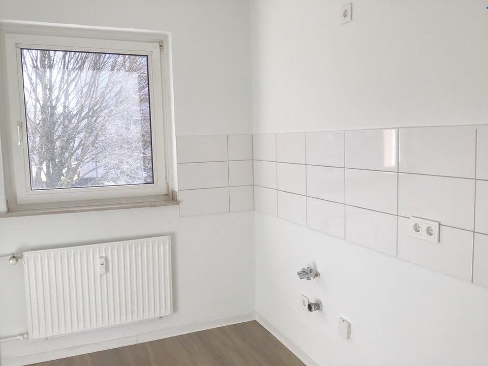 Schnuckelige 3-Raum-Wohnung mit sonnigem Balkon! - Foto 2