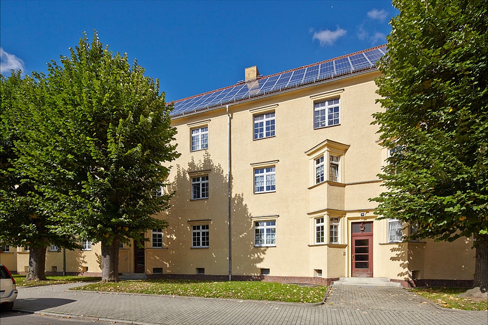 Sanierte Zwei-Zimmer-Wohnung mit Abstellkammer und Fußbodenheizung im Bad - Foto 1