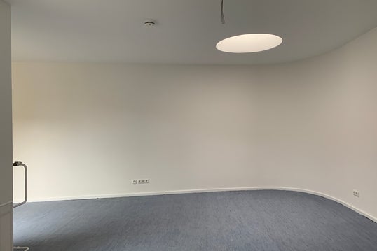 تصویر Wohnung bei Deutsche Wohnen · Laubacher Str. 40, 14197 Berlin