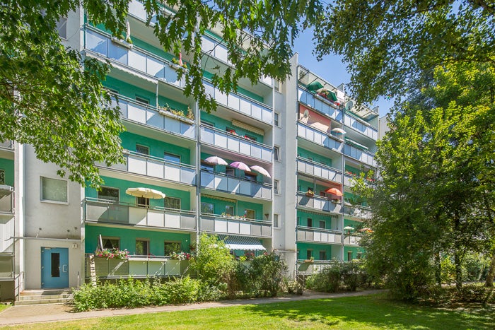 2-Zimmerwohnung in oberster Etage mit Balkon und Aufzug! - Foto 2