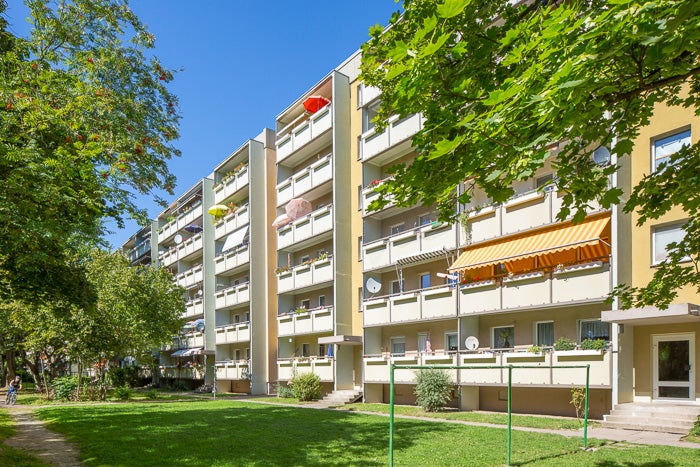 4-Zimmerwohnung mit Balkon und Aufzug! - Photo 2
