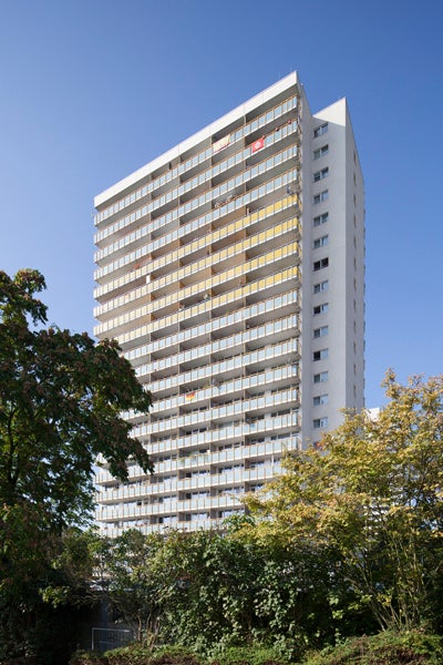 Moderne 2-Zimmer-Wohnung im Hochhaus mit großzügigem Balkon - Foto 2