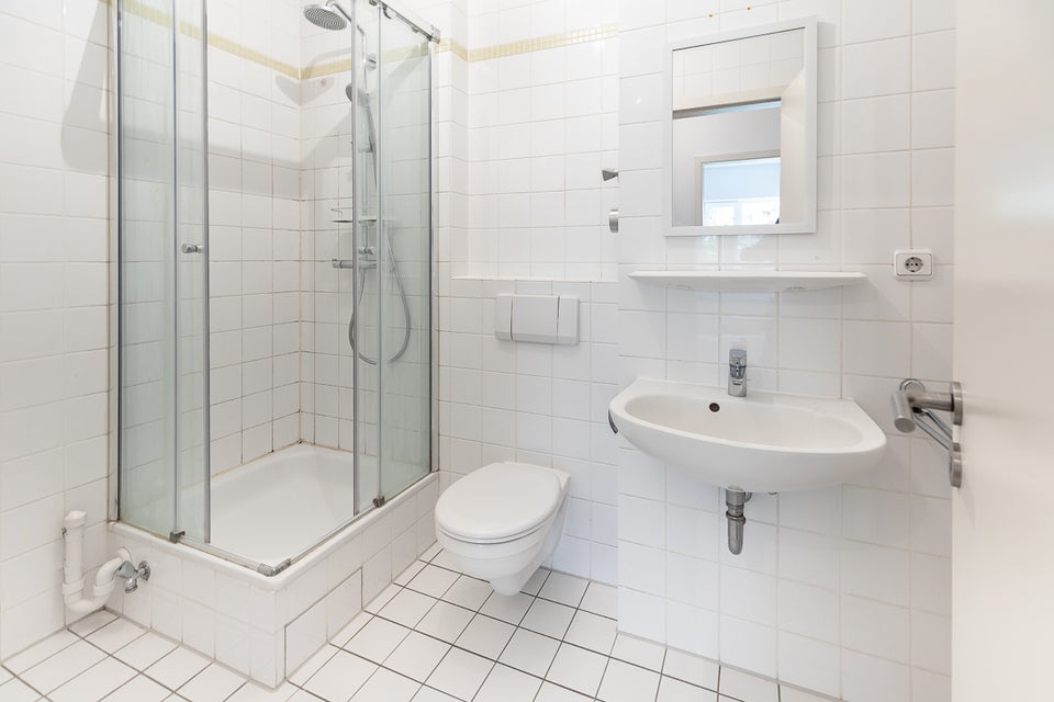 Helle moderne 2-Zimmer-Wohnung in Bockenheim (nähe Messe) - Photo 2
