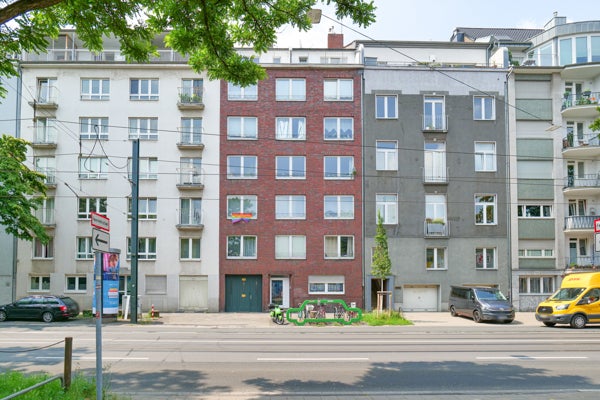 Schöne Erdgeschosswohnung mit modernem Bad ab dem 20.04.2026 - Photo 1