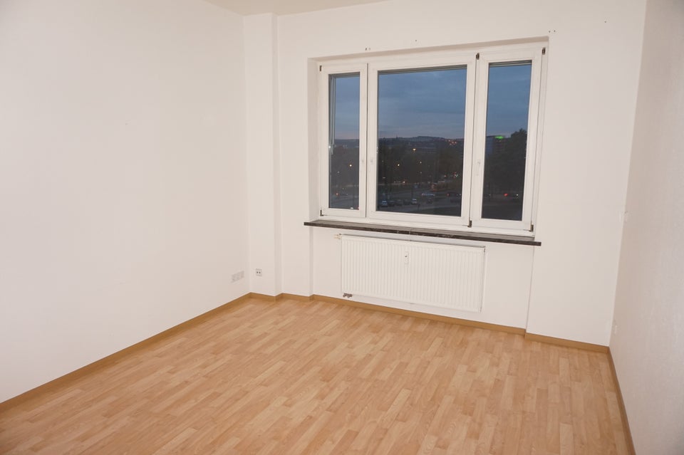 4-Zimmer-Stadt-Wohnung sucht nette Familie - Foto 2