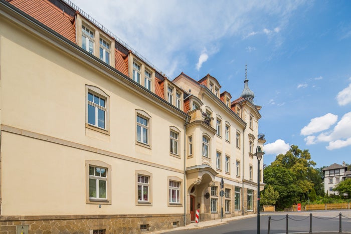 Familienfreundliche 4-Zimmer-Wohnung im Stadtteil Dresden Weißer Hirsch! - Photo 2