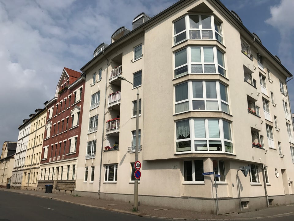 In Sanierung: Zwei-Zimmer-Wohnung mit Balkon - Foto 2