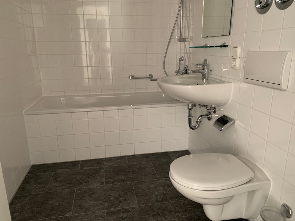 Großzügige 2-Zimmer-Wohnung mit Balkon am Großen Garten - Foto 3