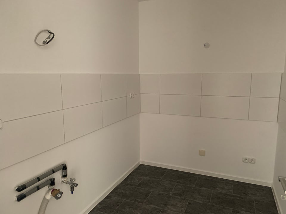 Großzügige 2-Zimmer-Wohnung mit Balkon am Großen Garten - Foto 5