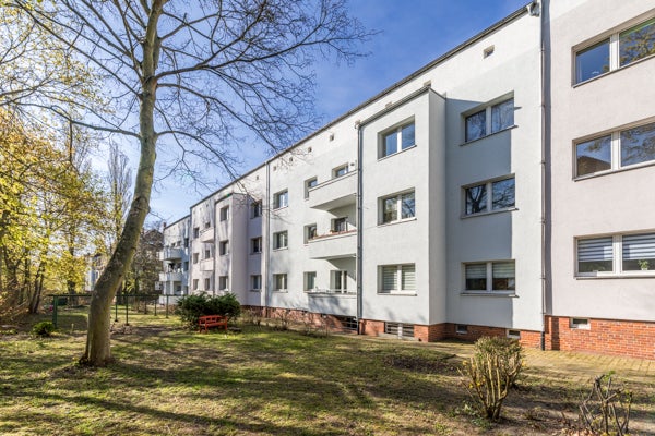 Helle Zweizimmerwohnung mit Blick ins Grüne - Foto 2