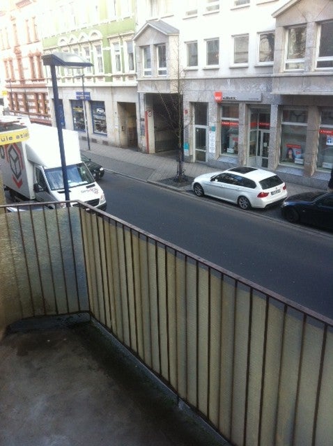Zentral: sanierte 2-Zimmer Stadtwohnung - Photo 2