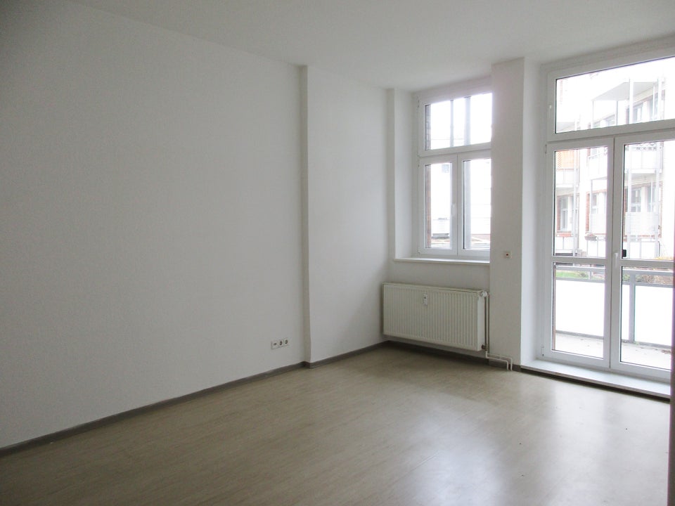 2-Zimmer-Wohnung mit EBK zu vermieten! - Photo 1
