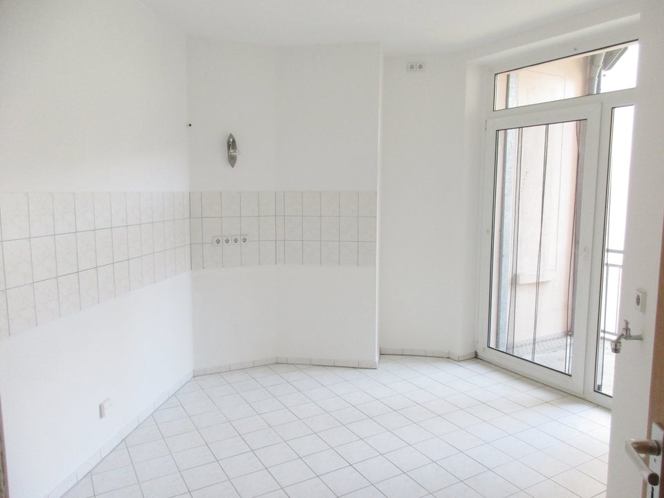 Geräumige 3-Zimmer Wohnung mit Balkon - frisch renoviert! - Photo 3