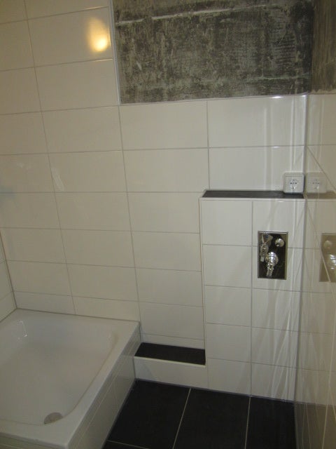 Wohnung sucht Maler - unrenovierte 3 Zimmer Wohnung mit neu gefliestem Duschbad in Kaulsdorf - Foto 4
