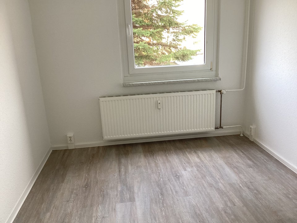 4-Zimmer-Wohnung mit Südbalkon - Photo 1
