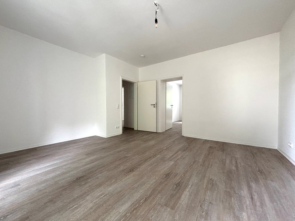 Wohnen am Waldrand: bezugsfertige 2-Zimmer Erdgeschoss Wohnung - Photo 1