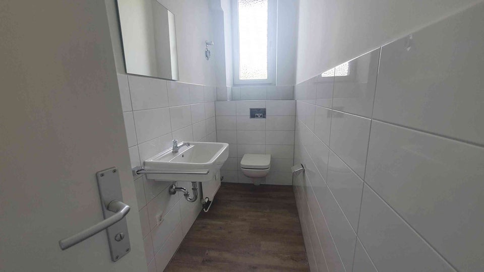 Viel Platz für die ganze Familie! Auch WG-geeignet! - Photo 1