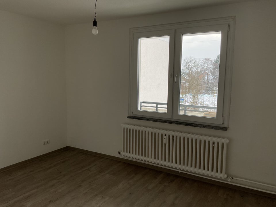 Gut geschnittene 3-Zimmer Wohnung mit Balkon - Foto 2
