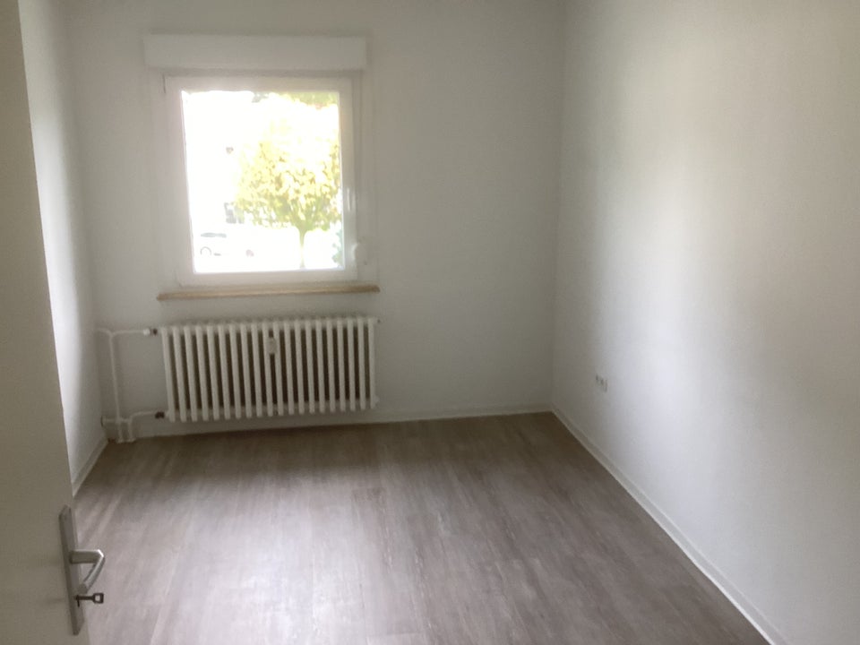 Schicke Wohnung mit neuem Boden - Foto 2