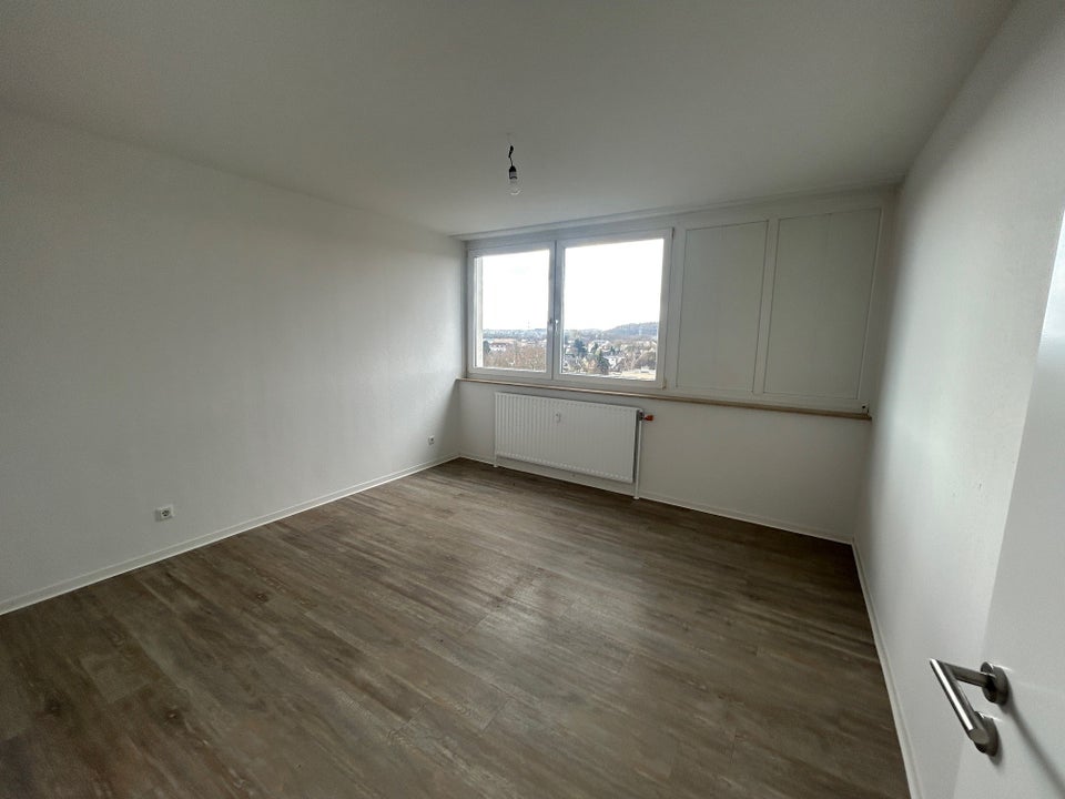 2-Zimmer-Wohnung mit Balkon komplett renoviert - Foto 2