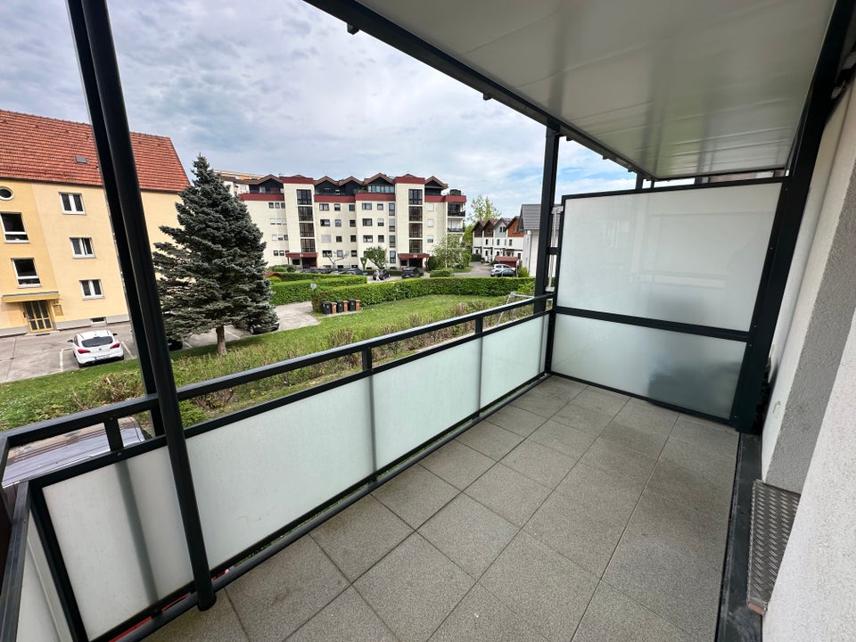 Singles und Paare aufgepasst! 2 Zimmer mit großem Balkon - Foto 2