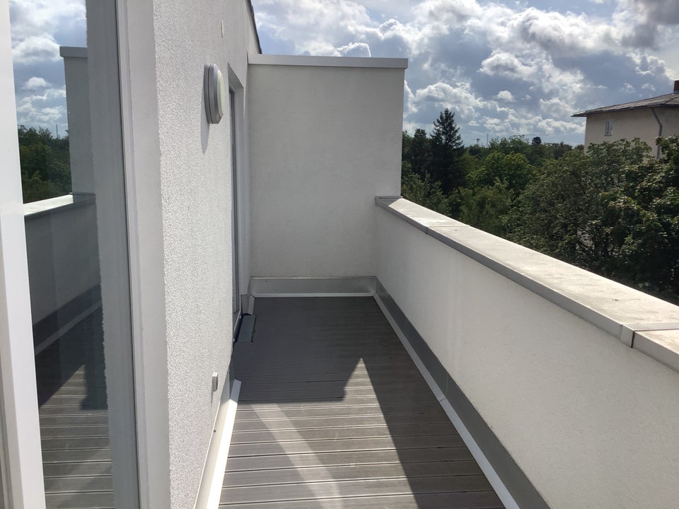 2-Zimmer Dachgeschoss mit Terrasse und Einbauküche - Foto 5