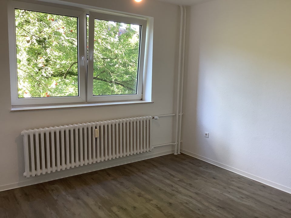 Renovierte 2-Zimmer Wohnung zur zeitnahen Anmietung frei - Foto 3