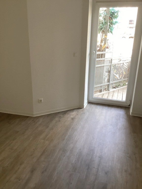 3 Raum Wohnung mit Balkon und Einbauküche - Photo 2