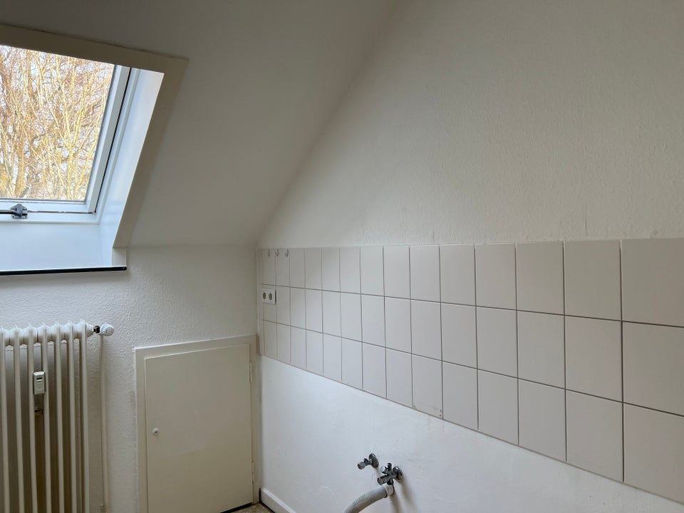 Neue Wohnung, neues Glück! Günstige 1-Zi.-Wohnung mit Ausblick - Foto 2