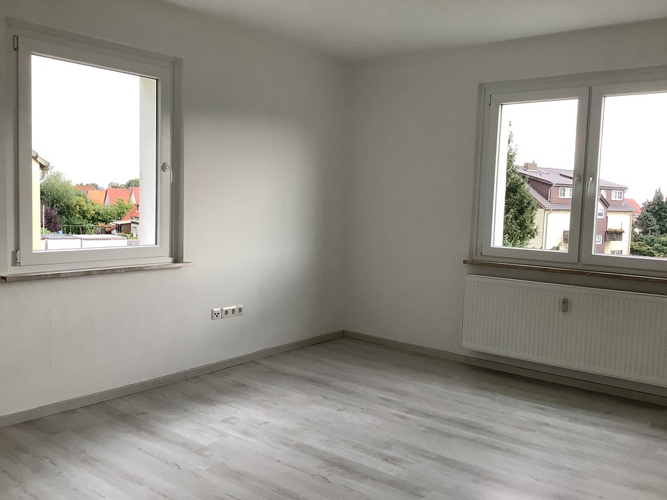 Ansprechend modernisierte Wohnung mit Duschbad und großer Küche - Photo 5