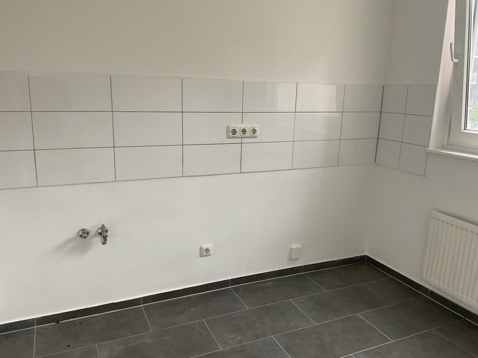 Moderne 2-Zimmer-Wohnung mit Balkon kurzfristig verfügbar - Foto 3